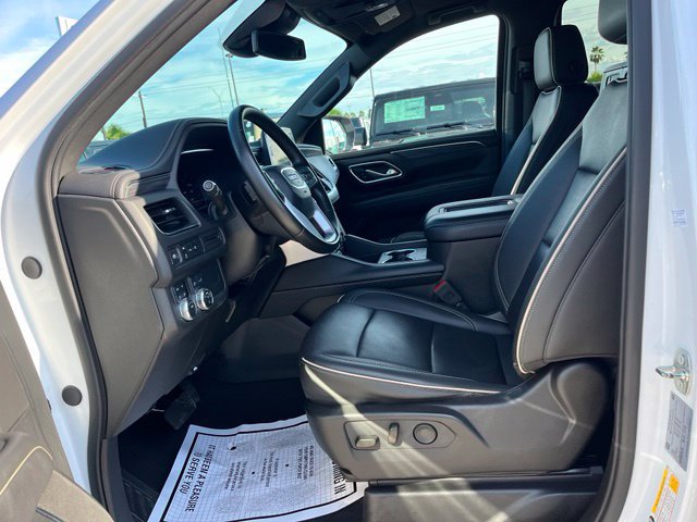 Used 2024 GMC Yukon SLT AWD/4WD image 14