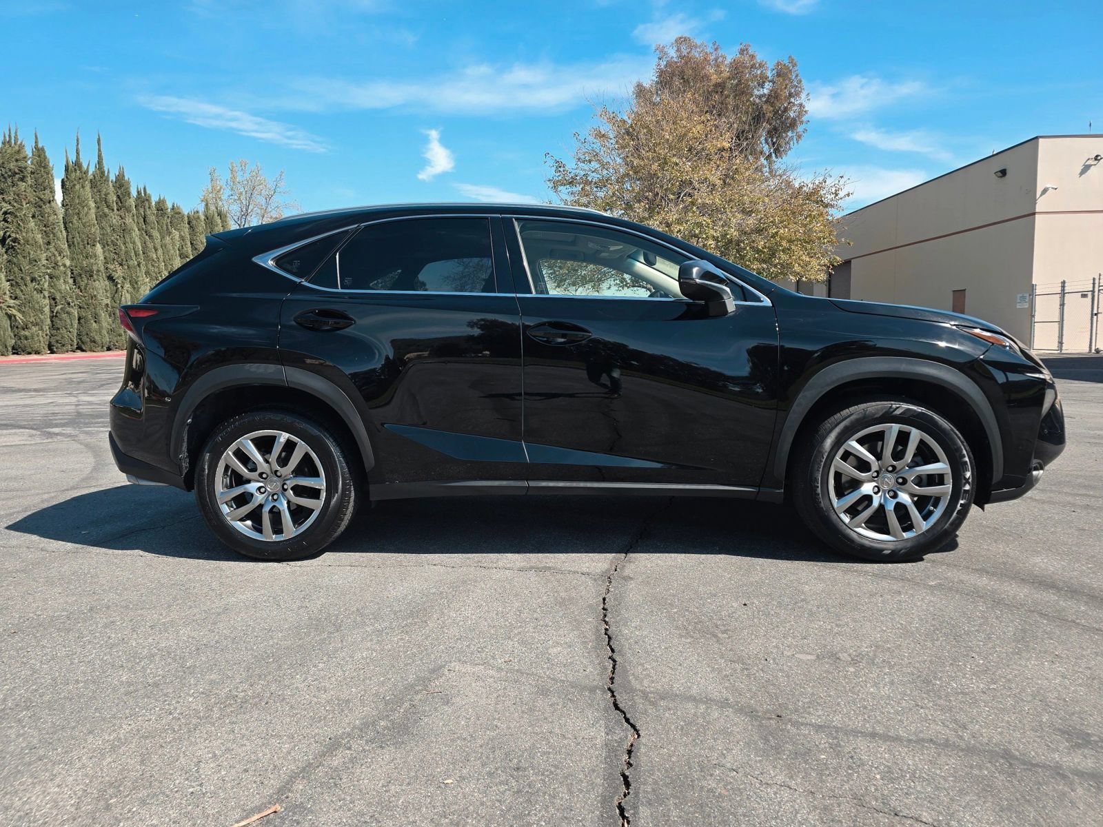 Used 2016 Lexus NX 200t FWD w/ Premium Package image 4