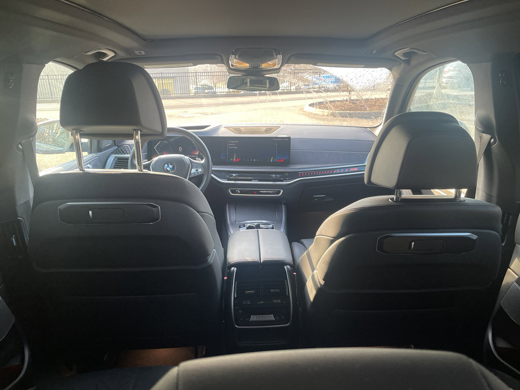 Used 2025 BMW X5 xDrive40i w/ Climate Comfort Package image 12