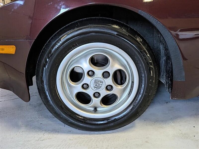 Used 1987 Porsche 944 Coupe RWD image 15