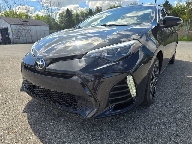 Used 2017 Toyota Corolla SE w/ SE Premium Package FWD image 7