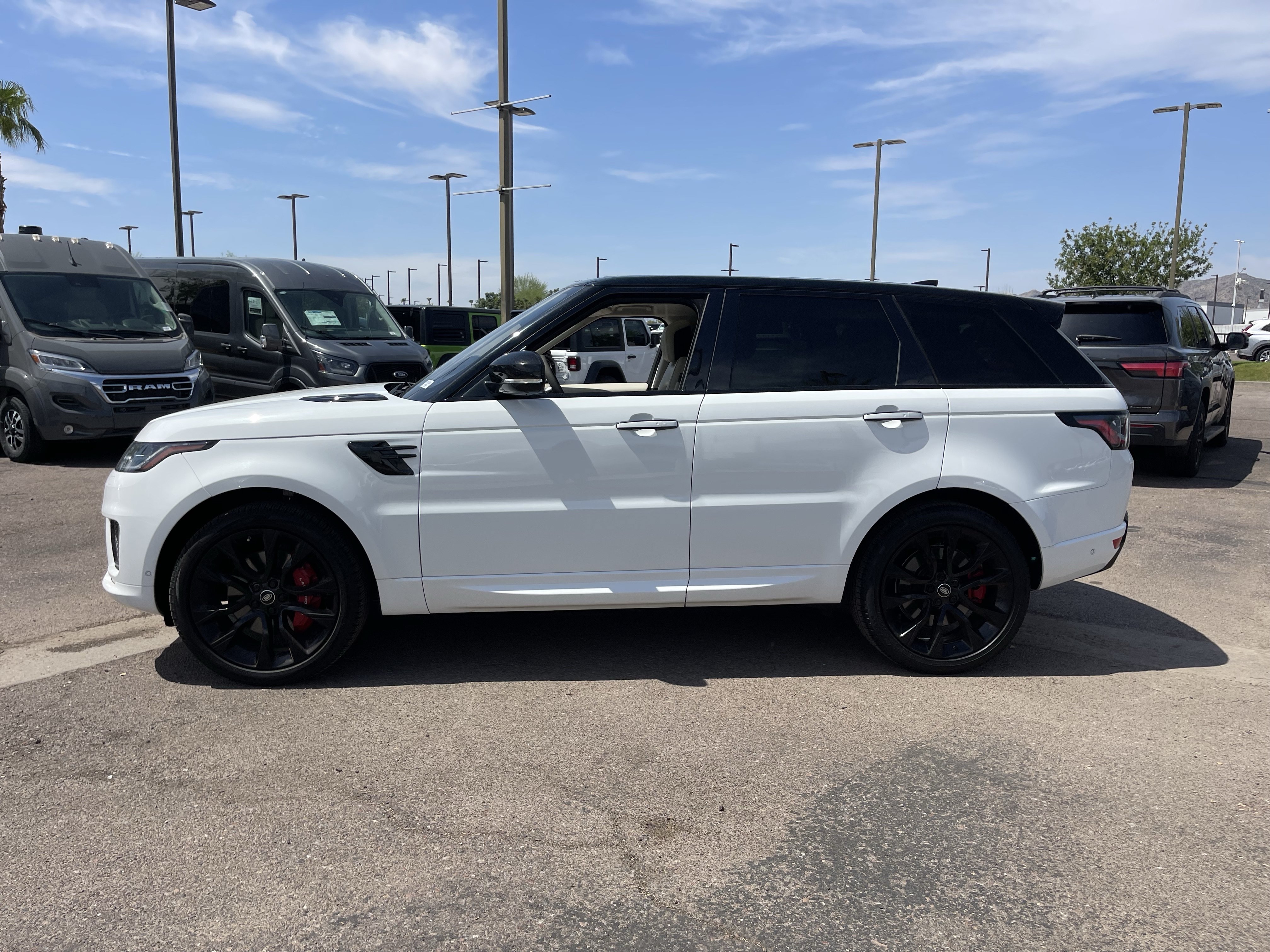 Used 2021 Land Rover Range Rover Sport HST AWD/4WD image 3