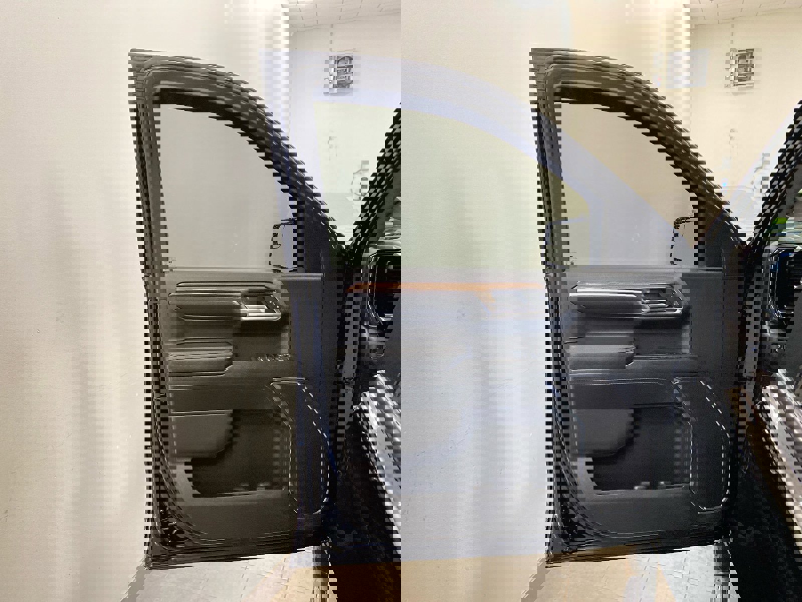 Used 2023 Chevrolet Silverado 1500 RST w/ Z71 Off-Road Package image 16