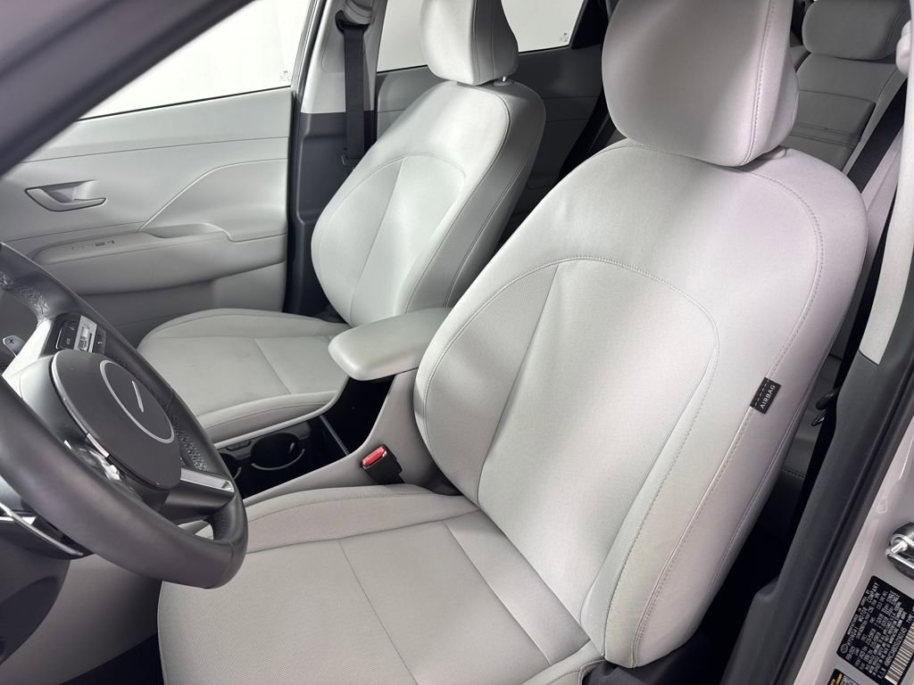 Certified 2025 Hyundai Kona SEL image 9