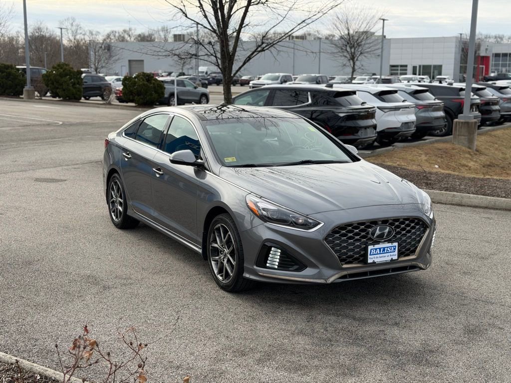 Used 2018 Hyundai Sonata Limited image 3
