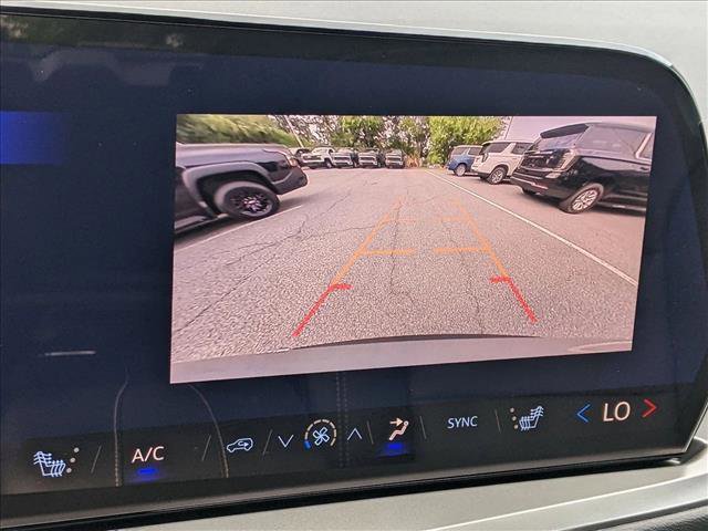 New 2026 Chevrolet Traverse LT image 12