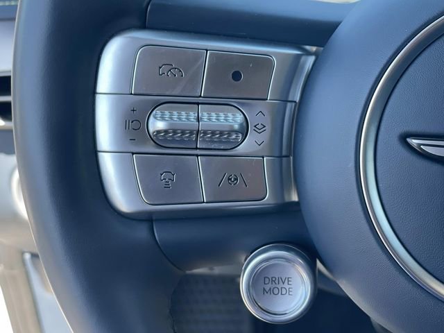 Used 2023 Genesis GV60 Performance image 9