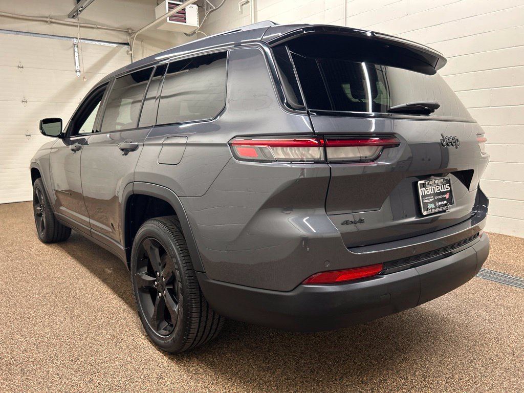 Used 2025 Jeep Grand Cherokee L Altitude AWD/4WD image 4