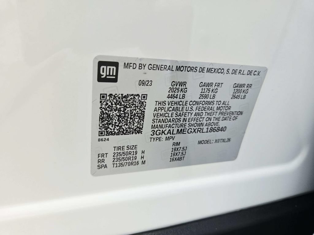 Used 2024 GMC Terrain SLE w/ Driver Convenience Package FWD image 38