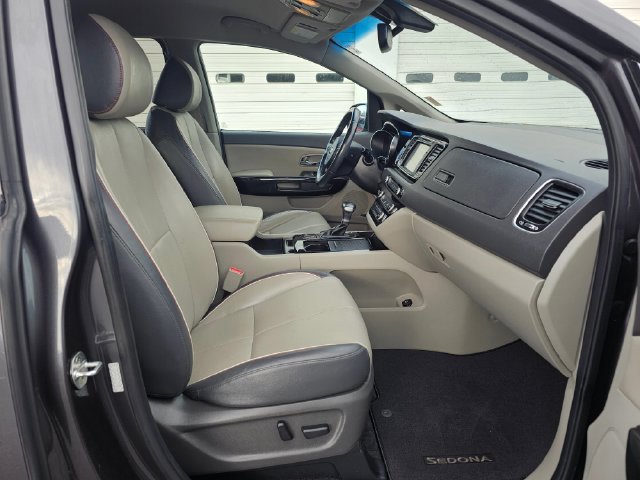 Used 2018 Kia Sedona SX FWD image 10