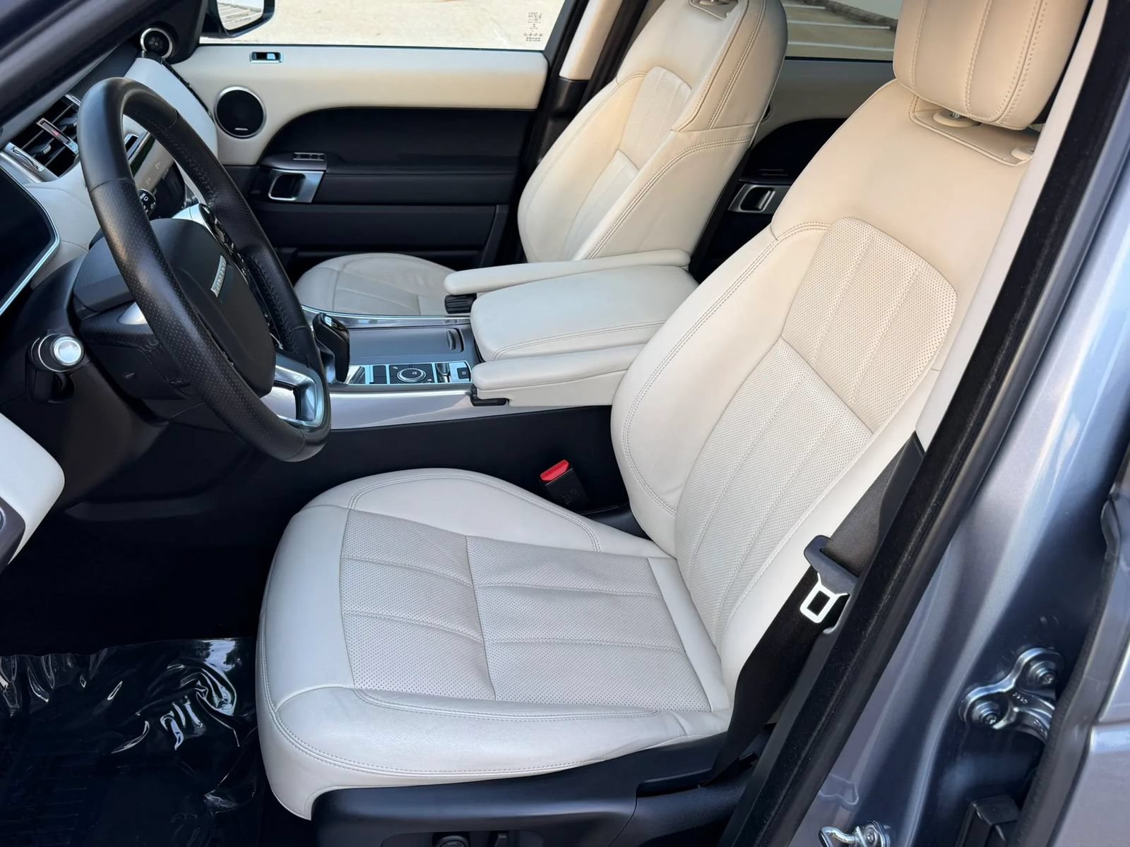 Used 2020 Land Rover Range Rover Sport HSE AWD/4WD image 2