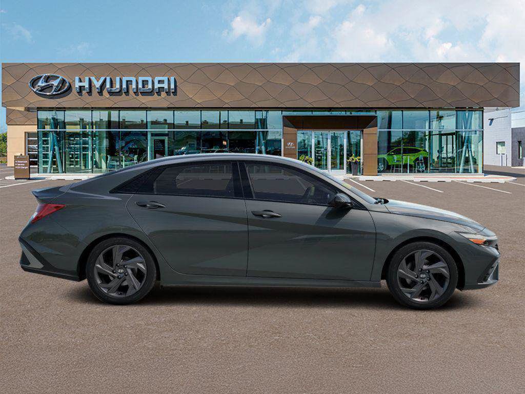 New 2026 Hyundai Elantra SEL Sport FWD image 6