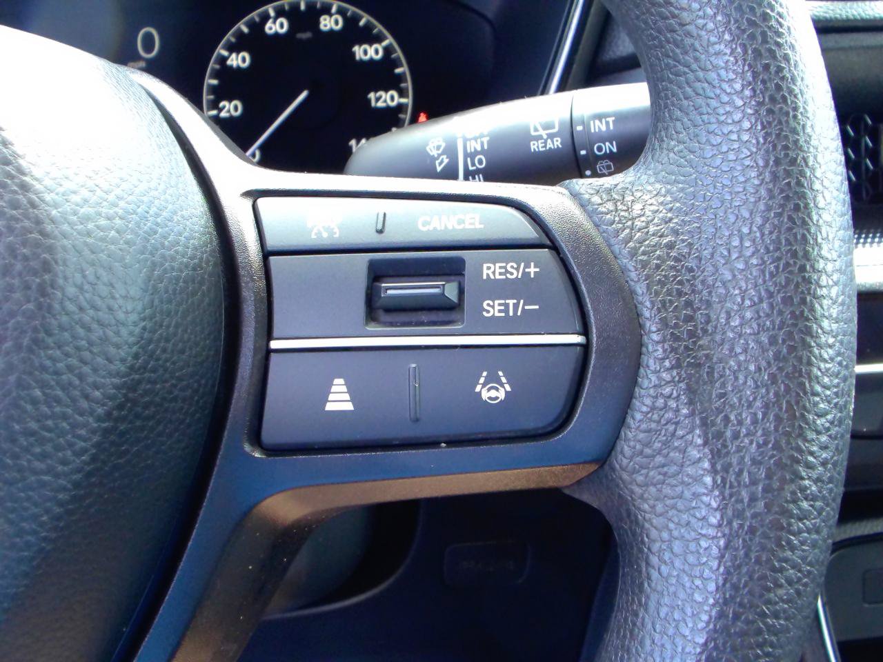 Used 2025 Honda CR-V LX image 16
