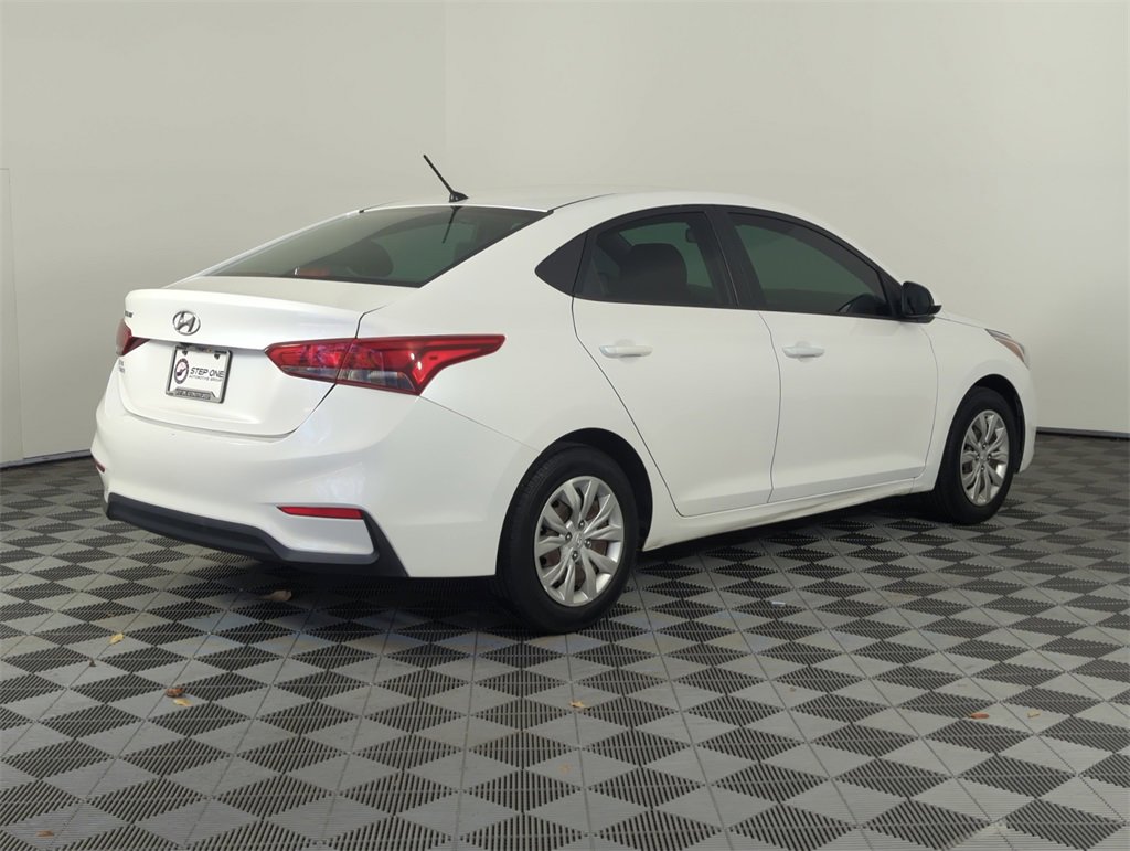 Used 2021 Hyundai Accent SE image 7