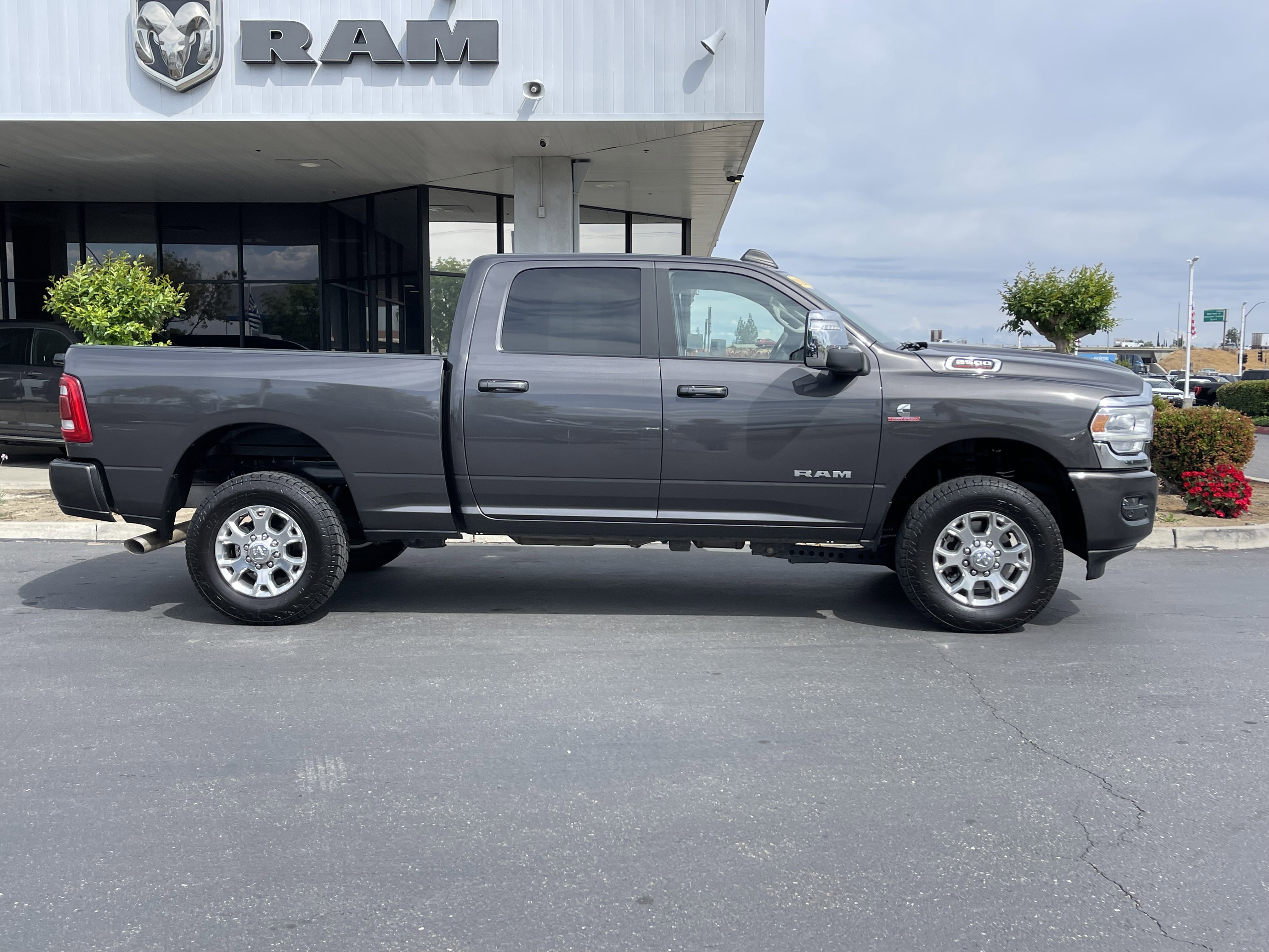 Used 2024 RAM 2500 Laramie AWD/4WD image 7