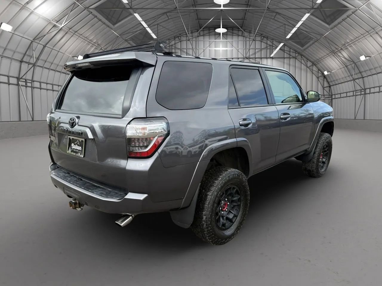 Used 2022 Toyota 4Runner SR5 AWD/4WD image 7