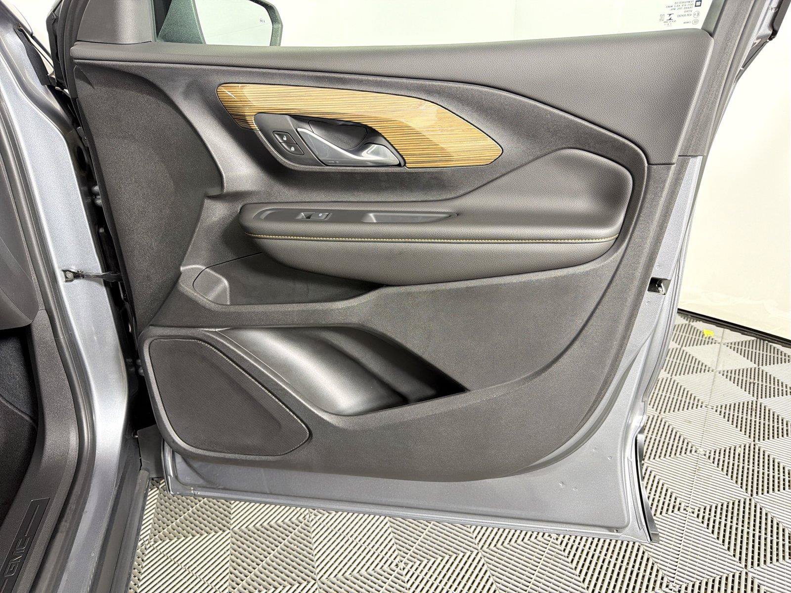 Certified 2020 GMC Terrain SLE w/ Driver Convenience Package FWD image 12