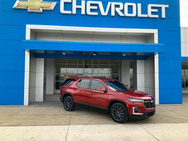 Used 2023 Chevrolet Traverse RS w/ LPO, Floor Liner Package image 3