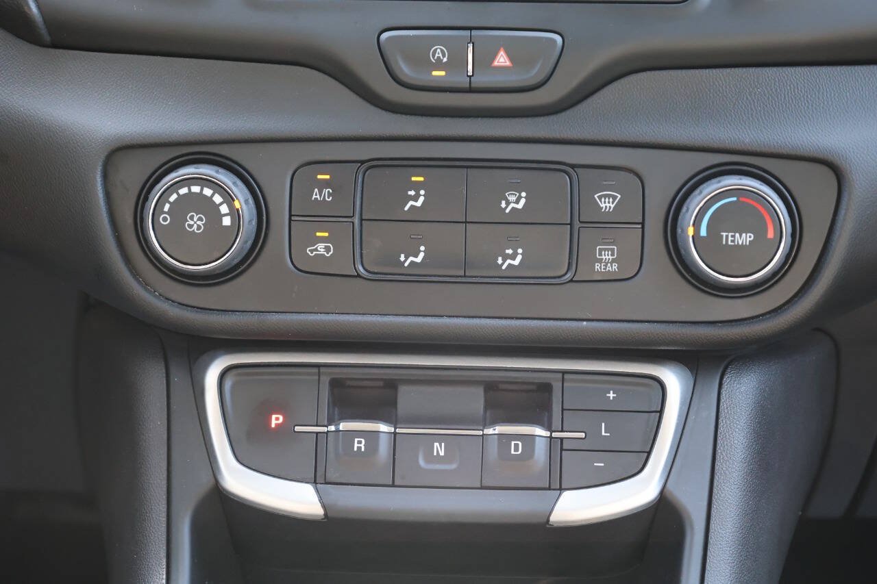 Used 2024 GMC Terrain SLE AWD/4WD image 21