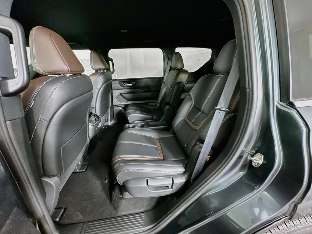 New 2026 Nissan Armada SL w/ Captain's Chari Seat Package AWD/4WD image 32