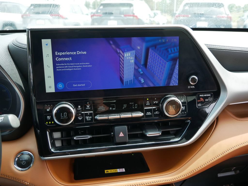 Used 2023 Toyota Highlander Platinum AWD/4WD image 18