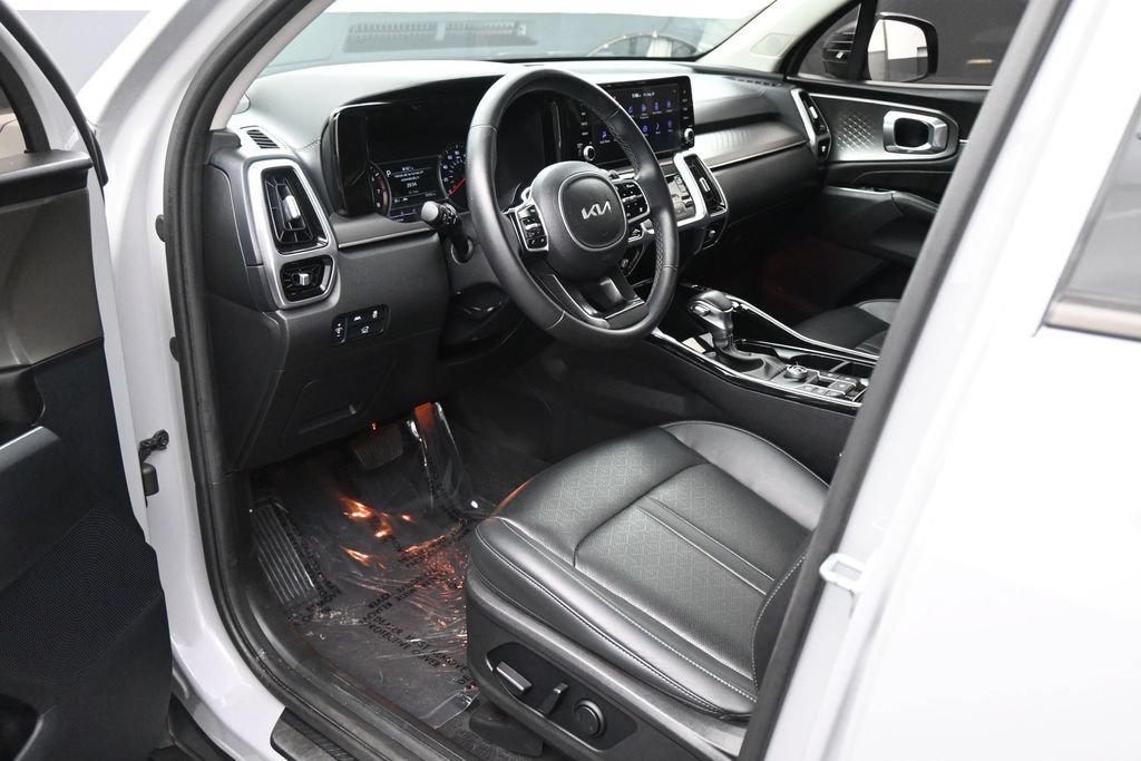 Used 2022 Kia Sorento SX FWD image 2