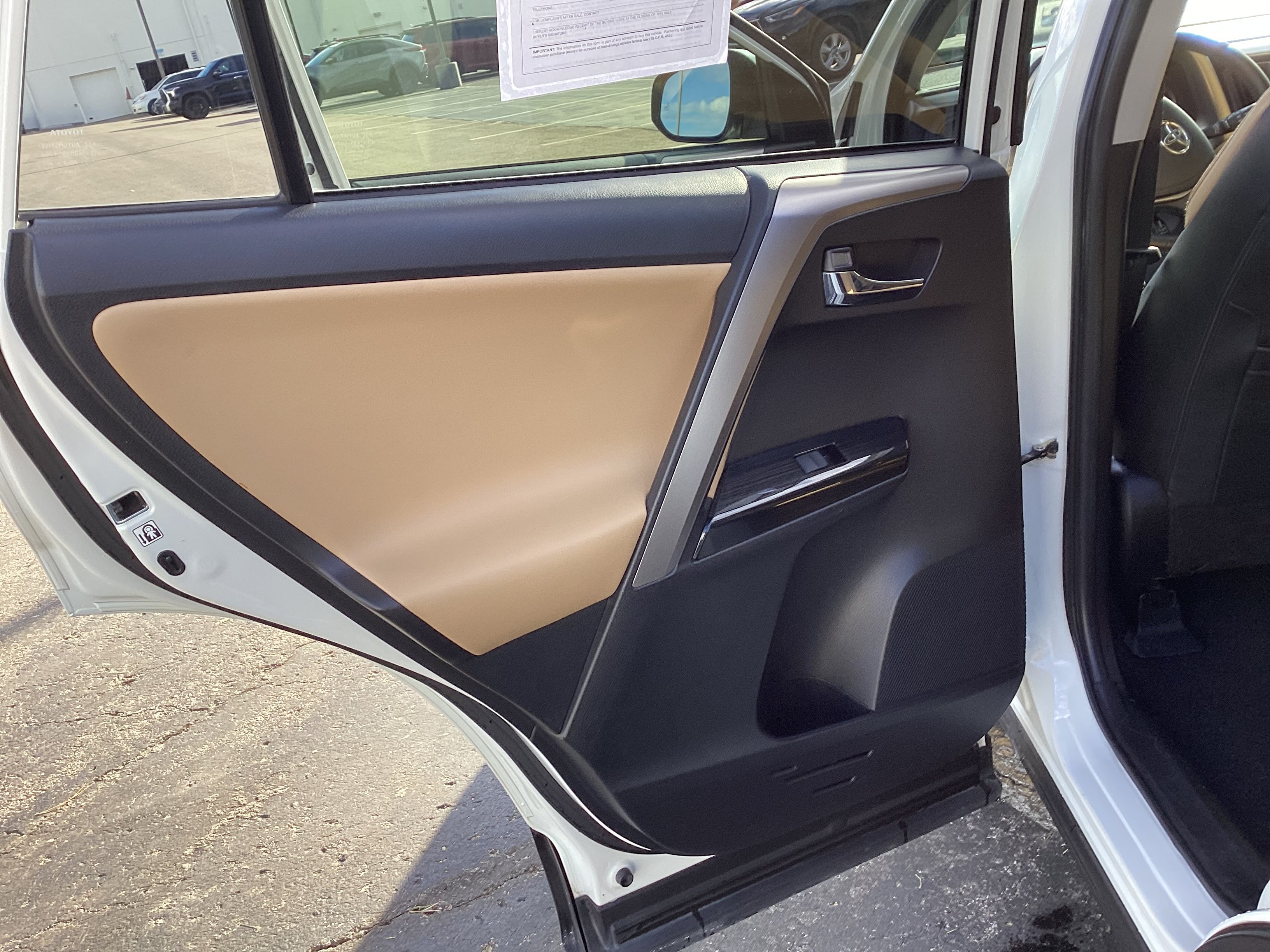 Used 2016 Toyota RAV4 Limited AWD/4WD image 15