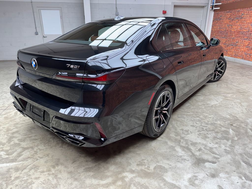 New 2026 BMW 760i xDrive w/ Executive Package image 5