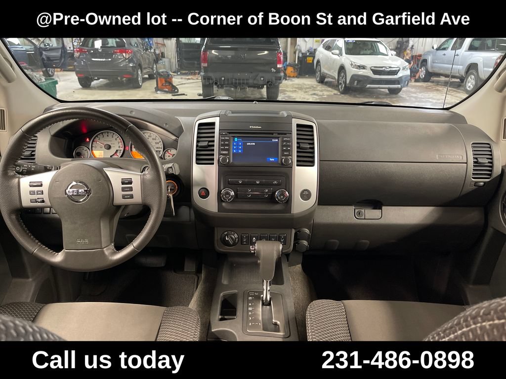 Used 2015 Nissan Xterra PRO-4X AWD/4WD image 18