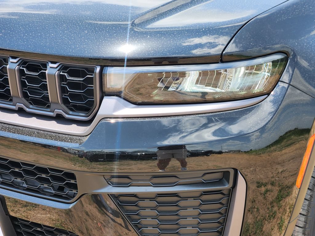 New 2026 Jeep Grand Cherokee L 2WD image 5