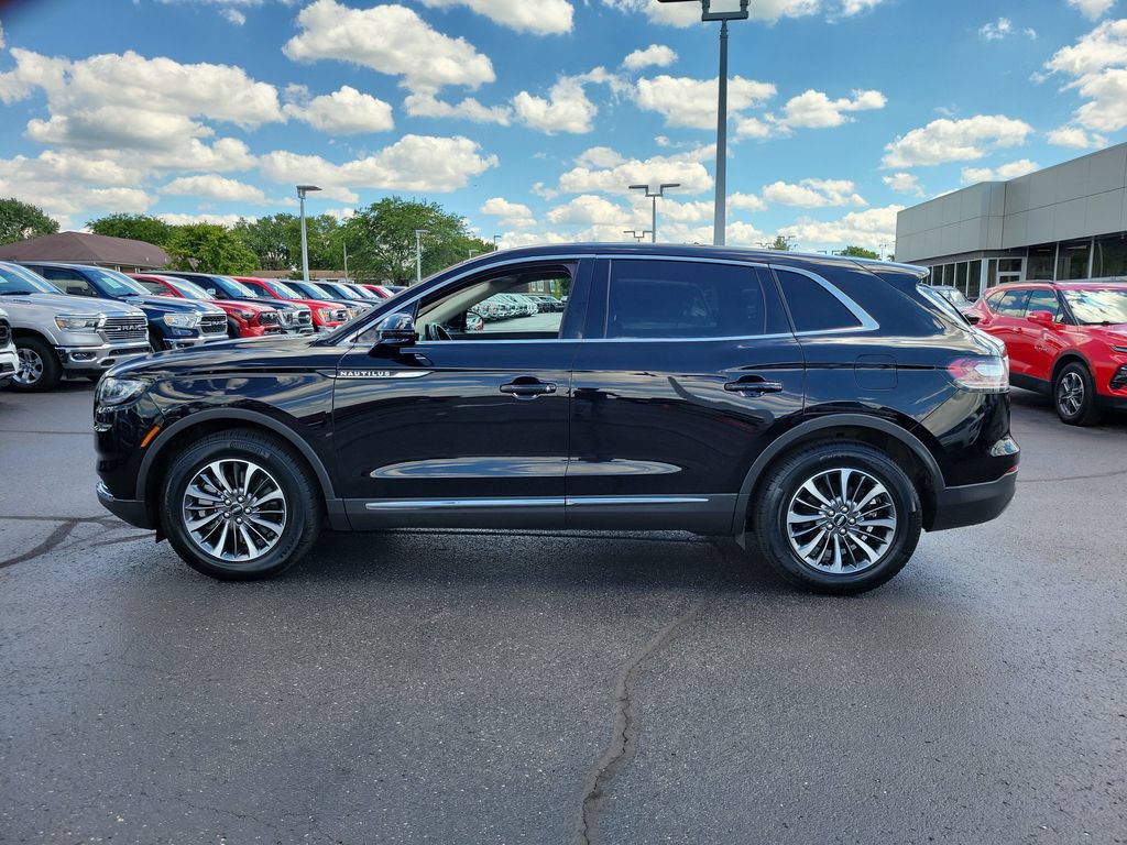 Certified 2023 Lincoln Nautilus FWD w/ Premium Package image 7