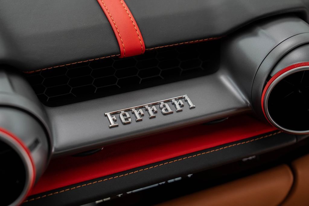 Used 2019 Ferrari 812 Superfast image 39