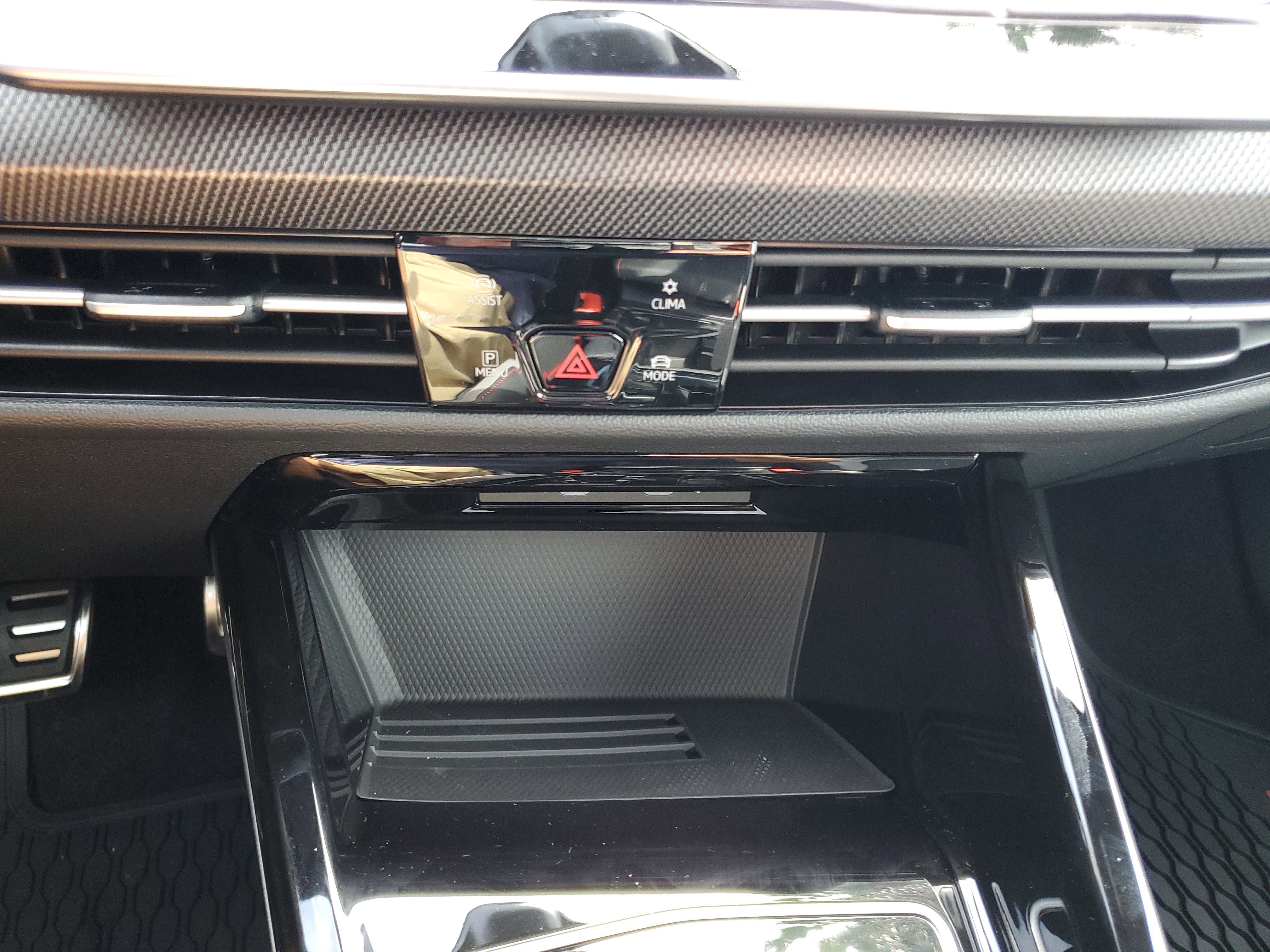 New 2025 Volkswagen GTI SE image 23