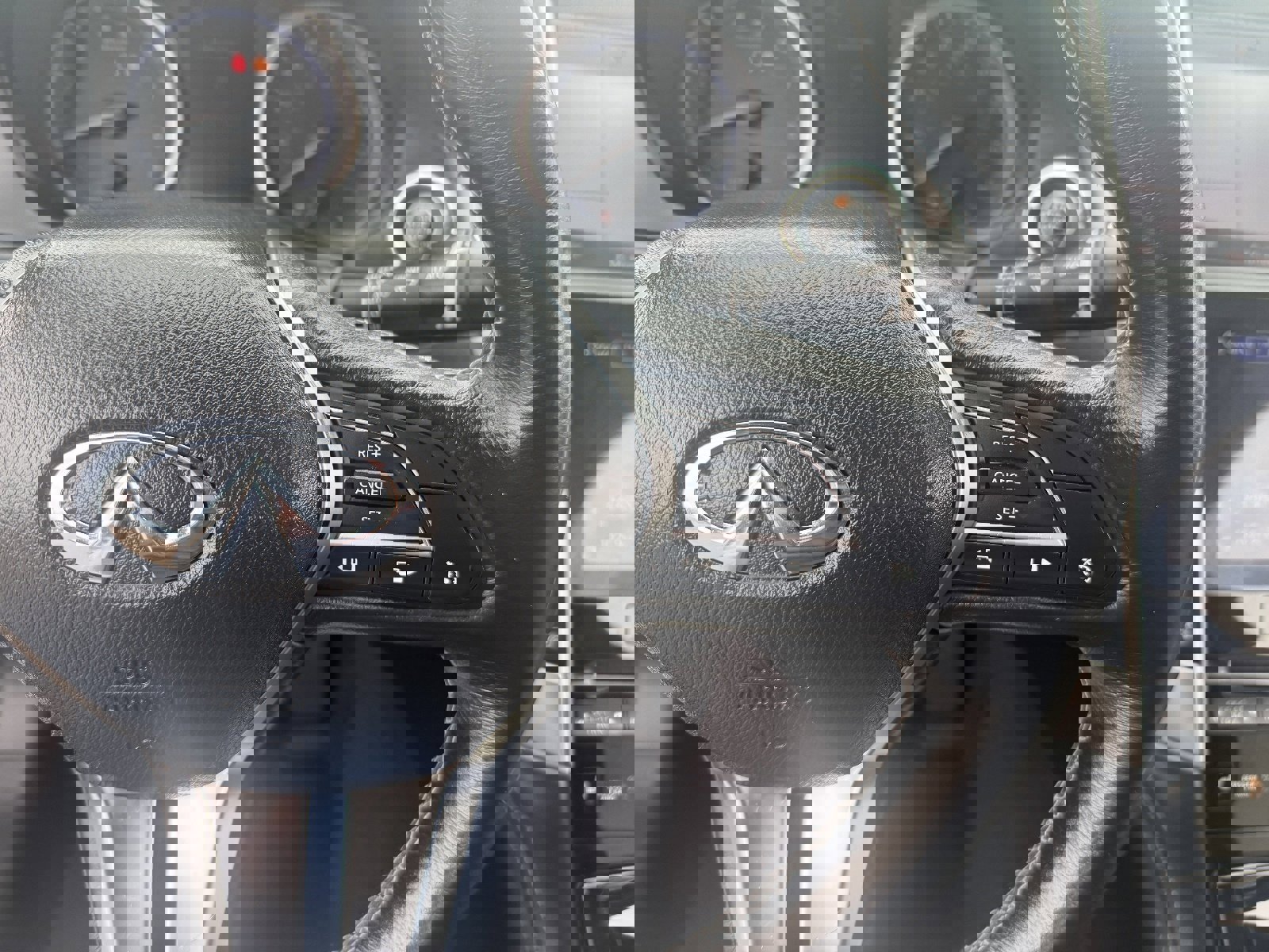 Used 2018 INFINITI Q60 3.0t Luxe w/ Sensory Package 3.0T Luxe image 26