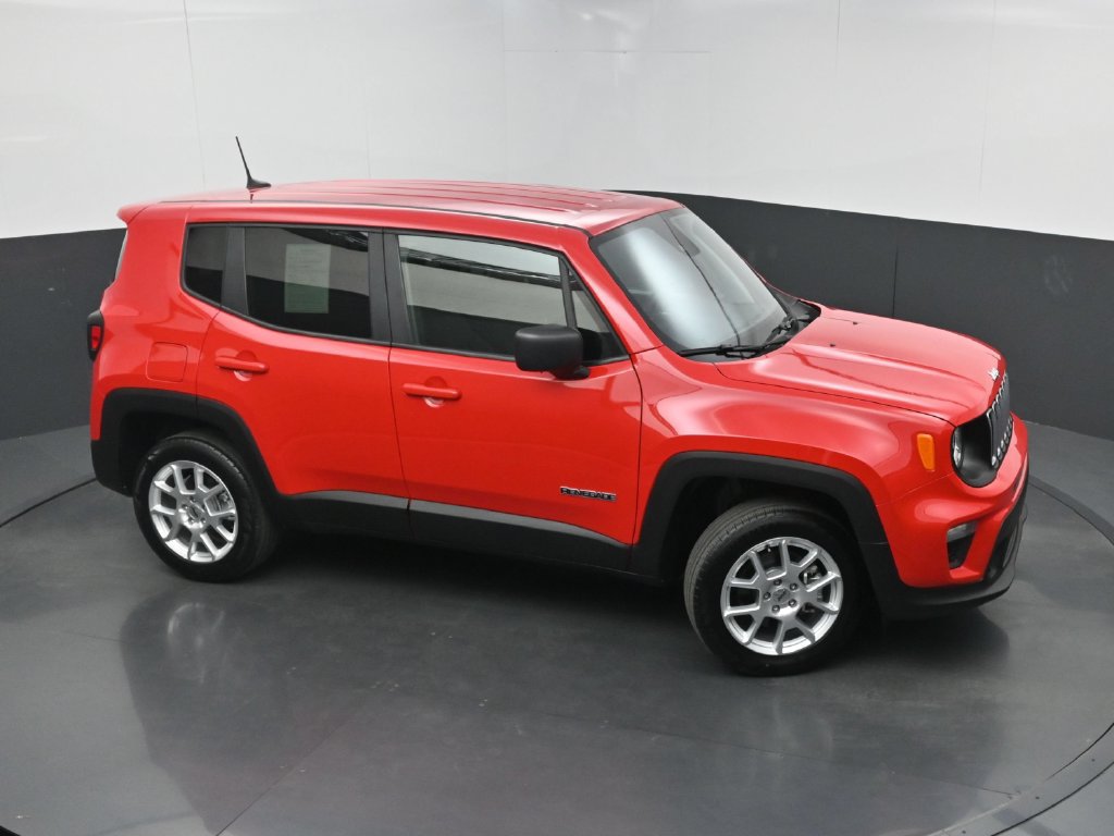 Used 2023 Jeep Renegade Latitude AWD/4WD image 28