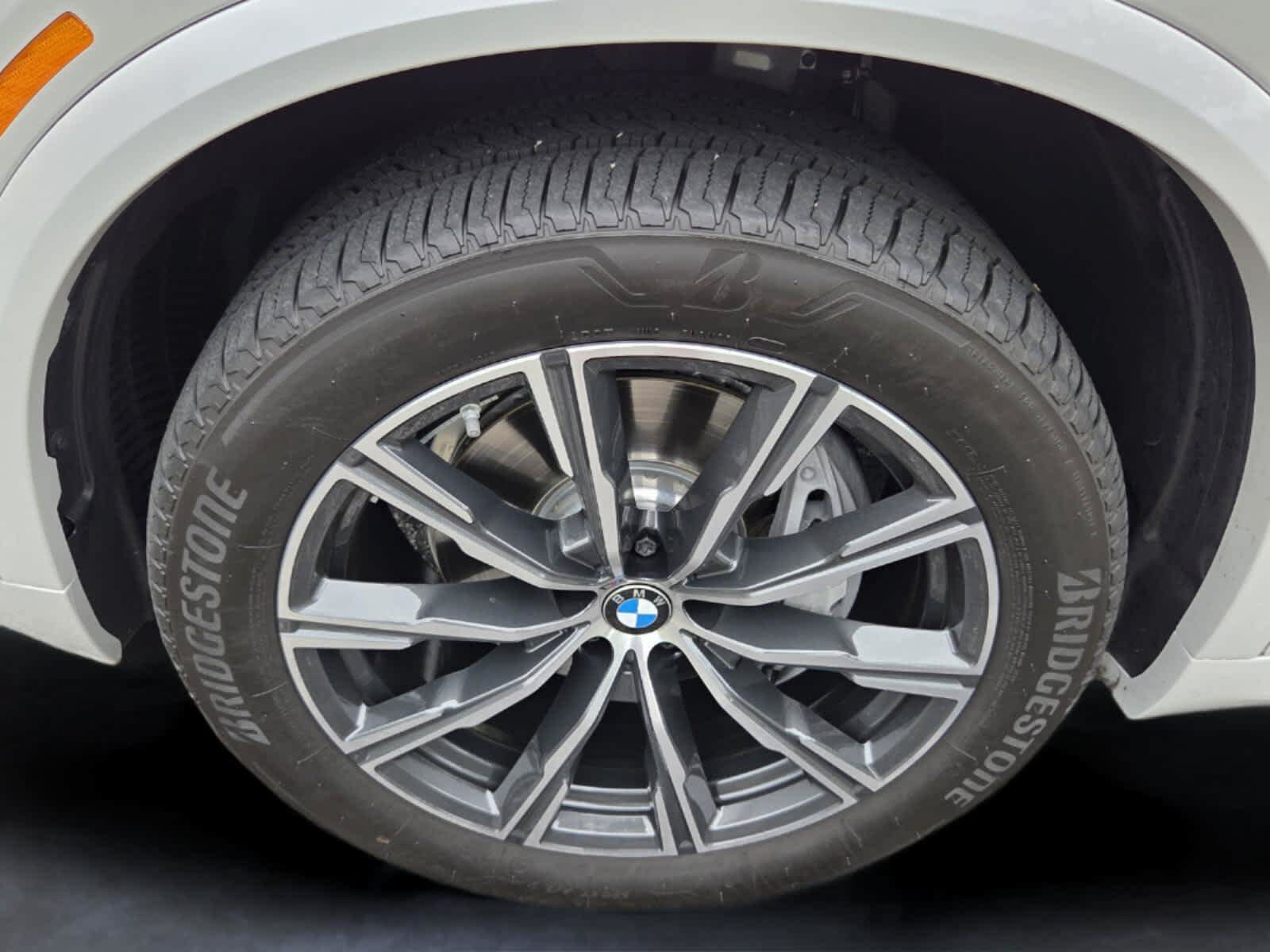 Certified 2026 BMW X5 sDrive40i w/ M Sport Package RWD image 9