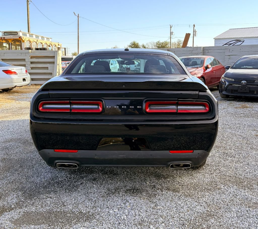 Used 2022 Dodge Challenger GT RWD image 7