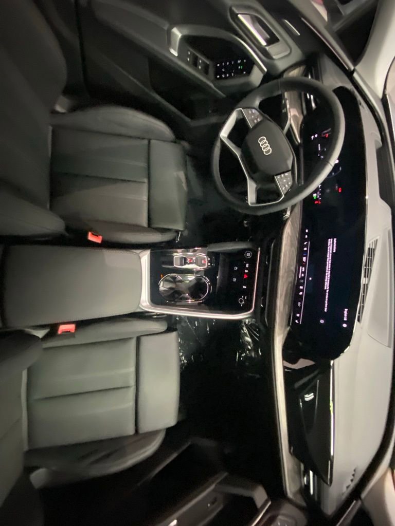 New 2025 Audi Q5 Premium Plus AWD/4WD image 9