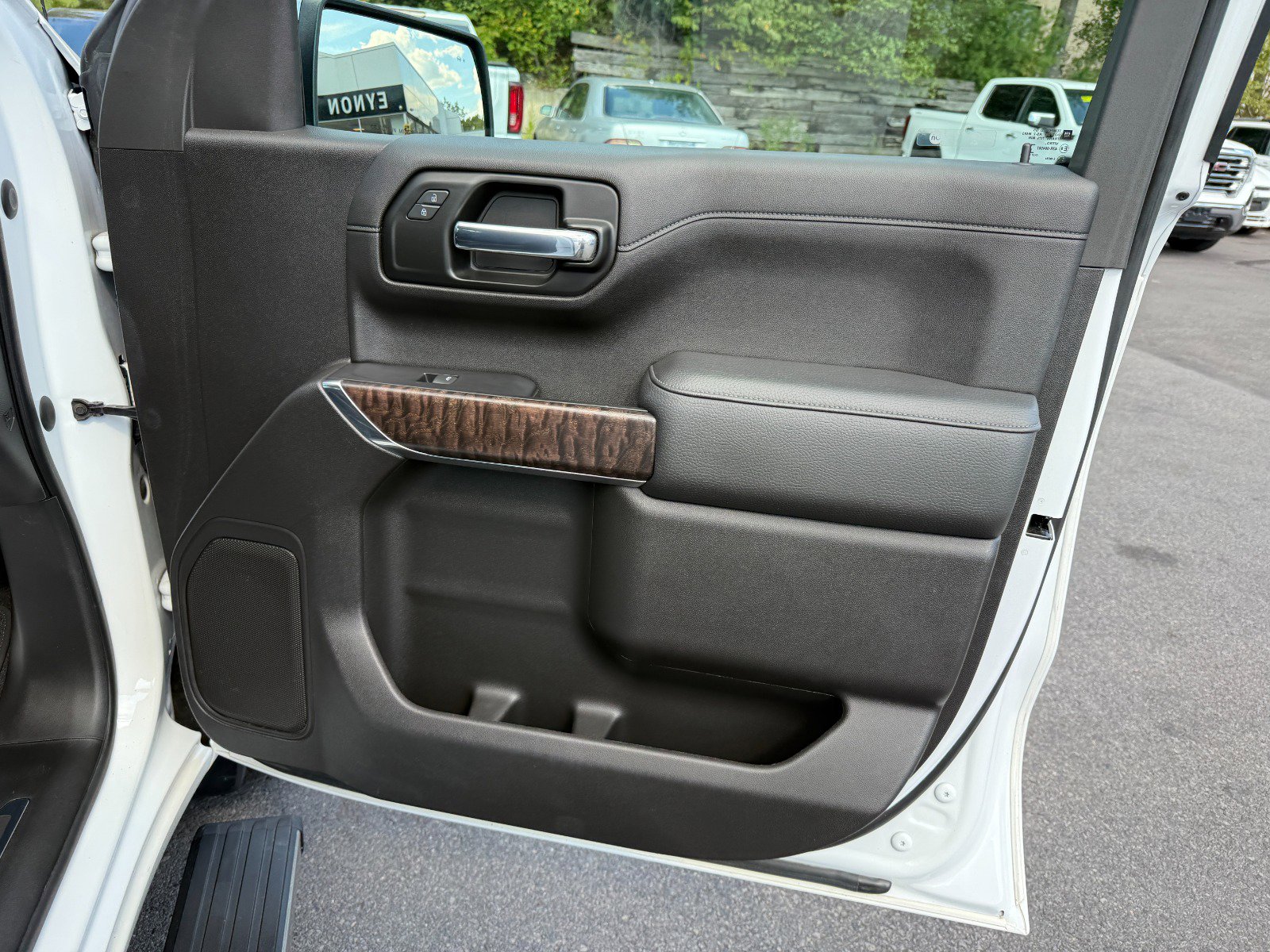 Certified 2020 GMC Sierra 1500 Denali w/ Denali Ultimate Package image 25