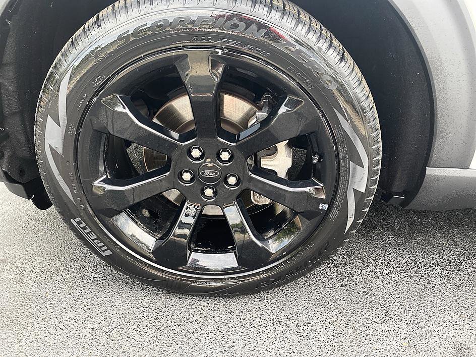 Used 2023 Ford Explorer ST-Line w/ Class IV Trailer Tow Package image 8