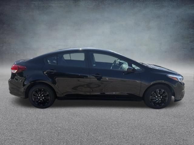Used 2017 Kia Forte LX FWD image 6