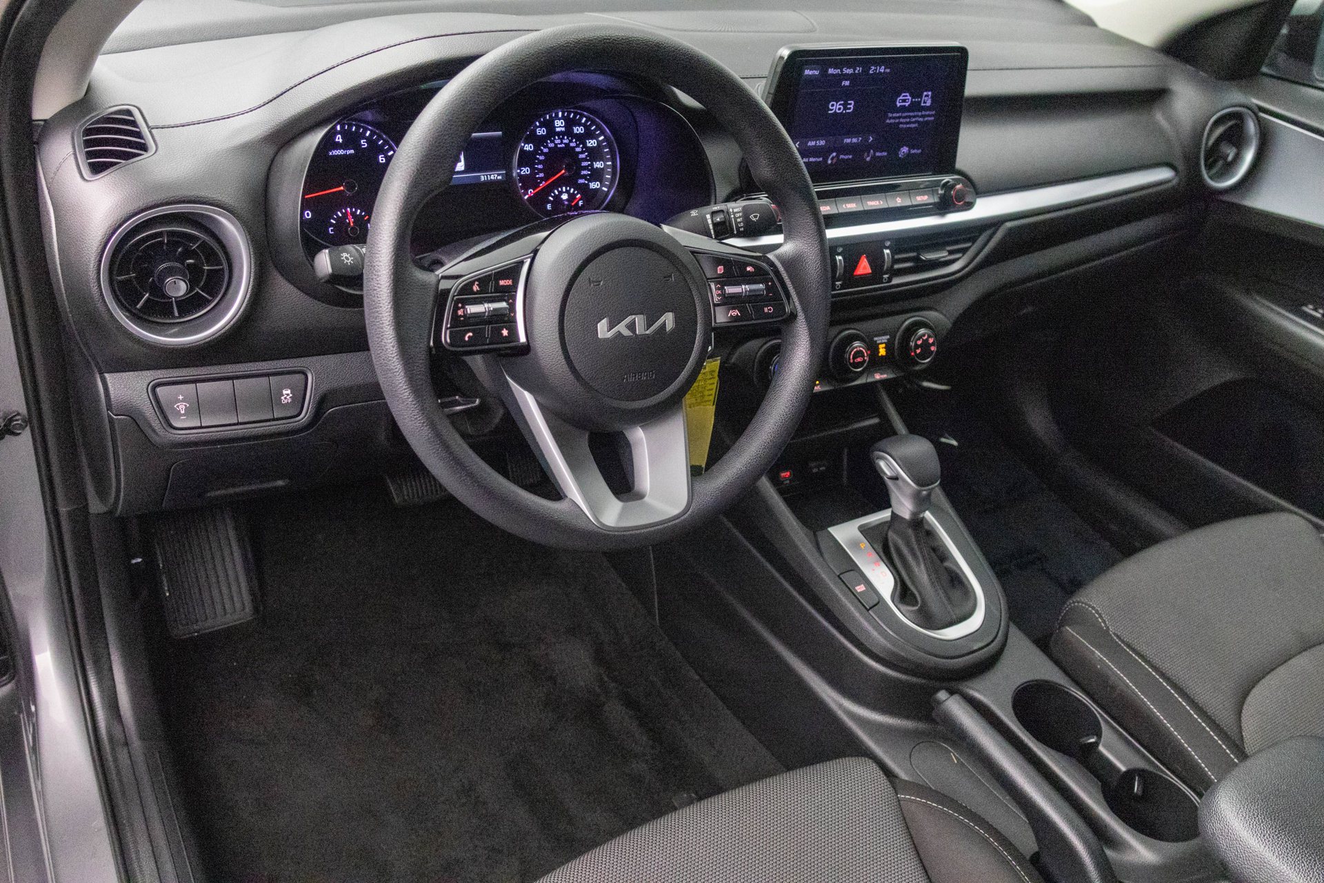 Used 2023 Kia Forte LXS FWD image 5