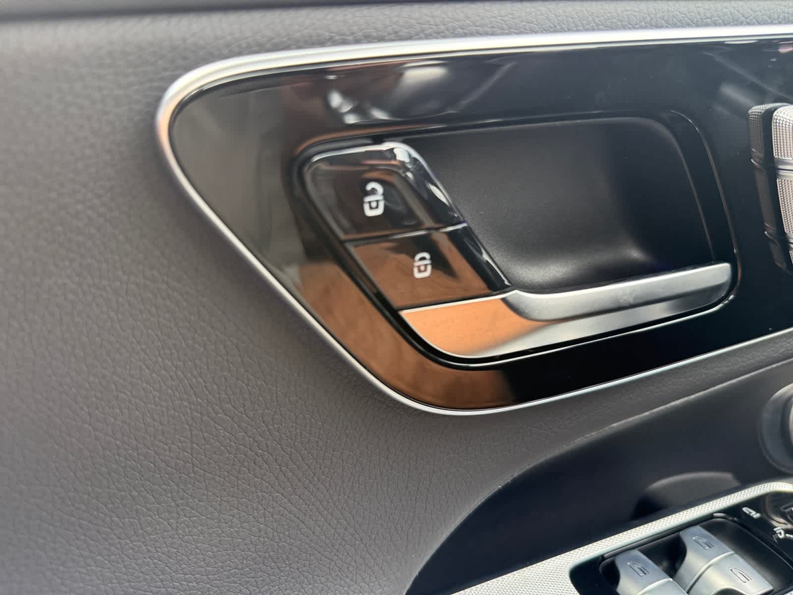 Certified 2023 Mercedes-Benz GLC 300 4MATIC image 27