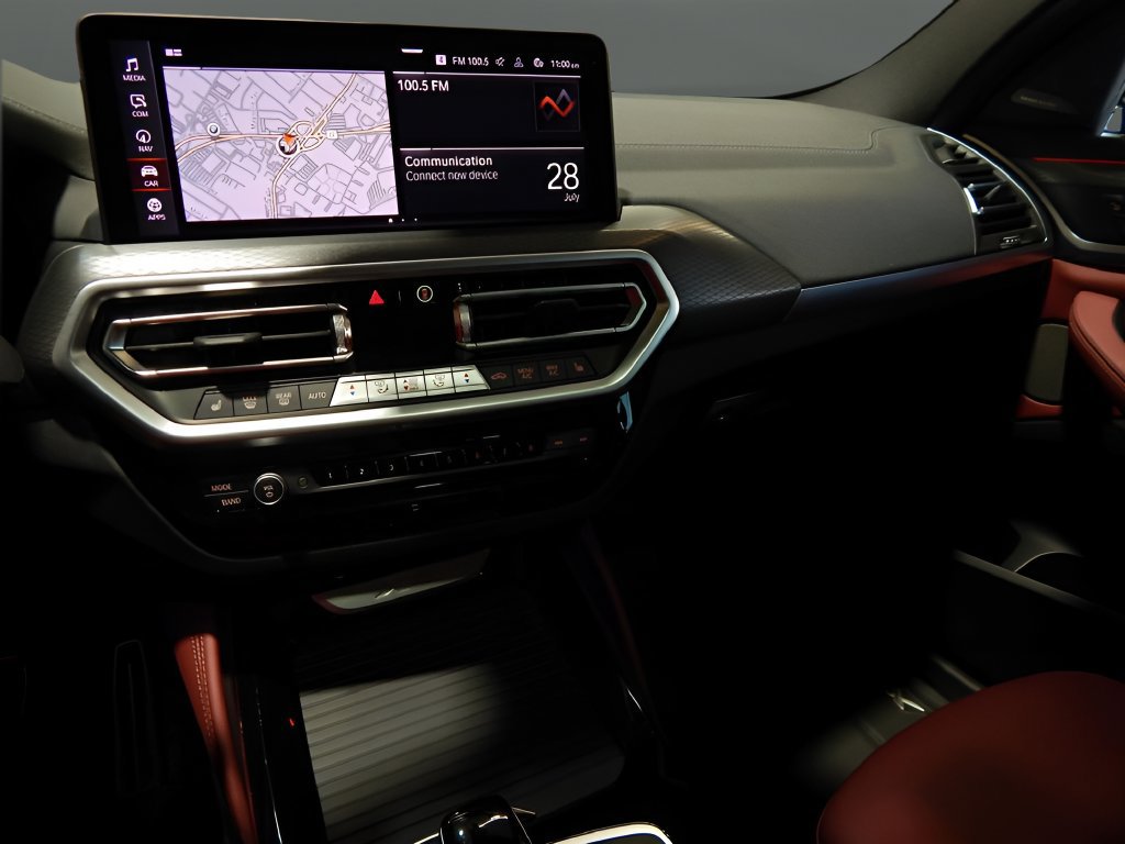 Used 2024 BMW X4 xDrive30i AWD/4WD image 19