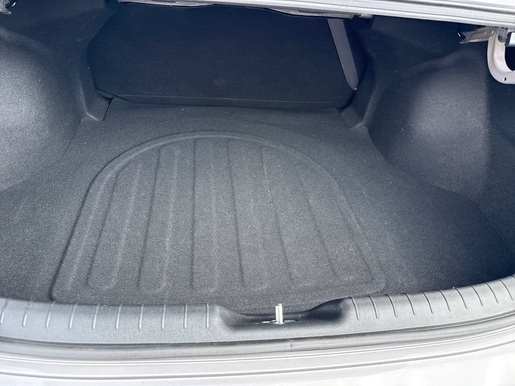 Certified 2025 Hyundai Elantra Sport FWD image 38