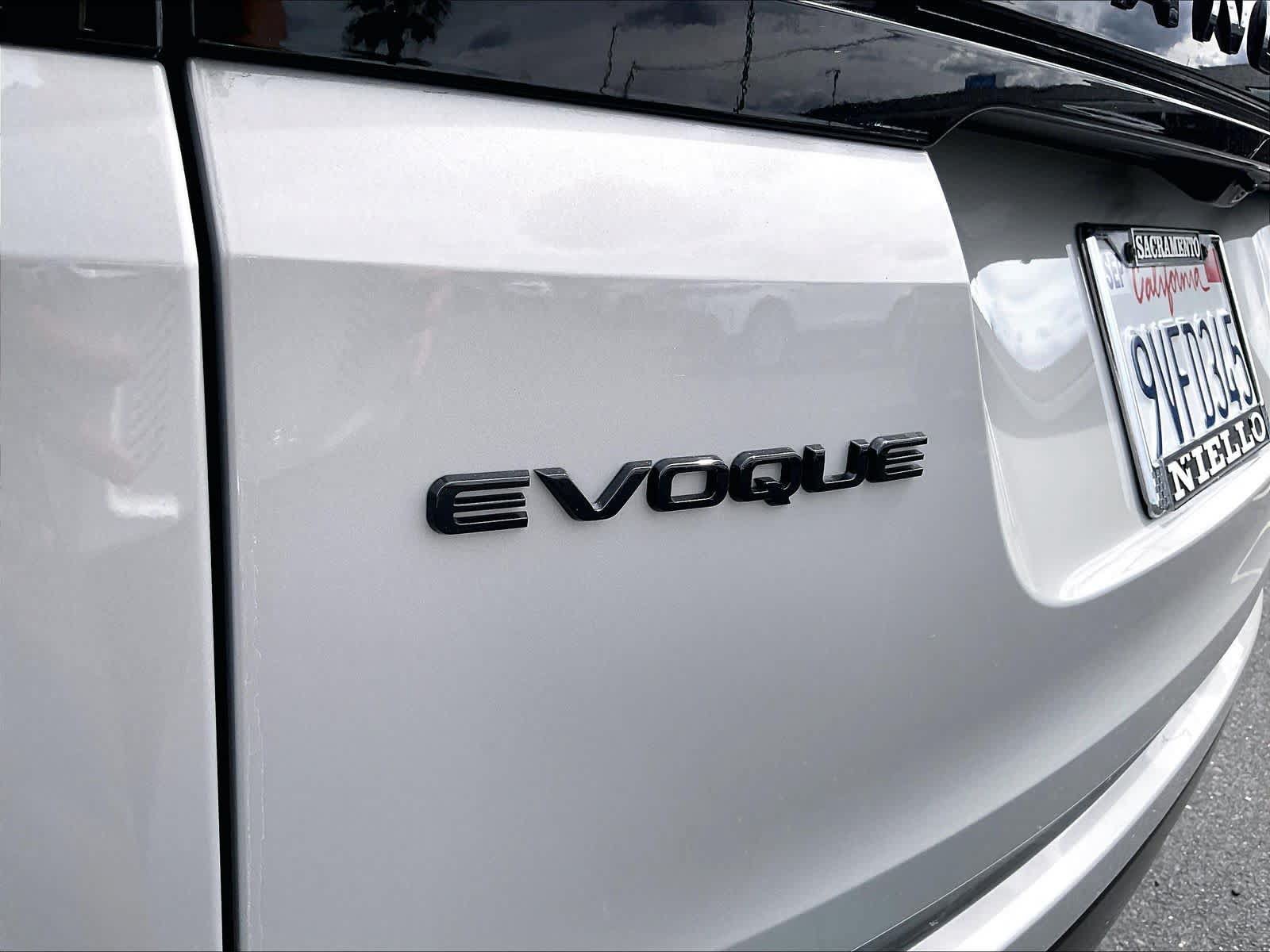 Used 2026 Land Rover Range Rover Evoque S AWD/4WD image 10