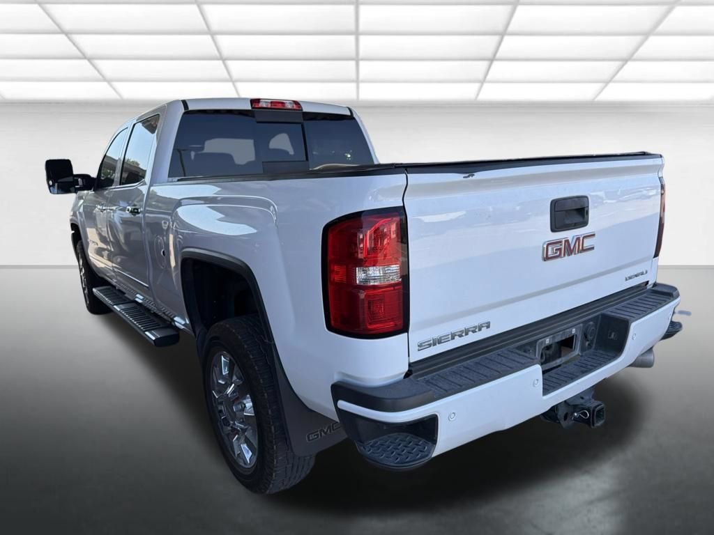Used 2016 GMC Sierra 2500 Denali w/ Duramax Plus Package AWD/4WD image 4