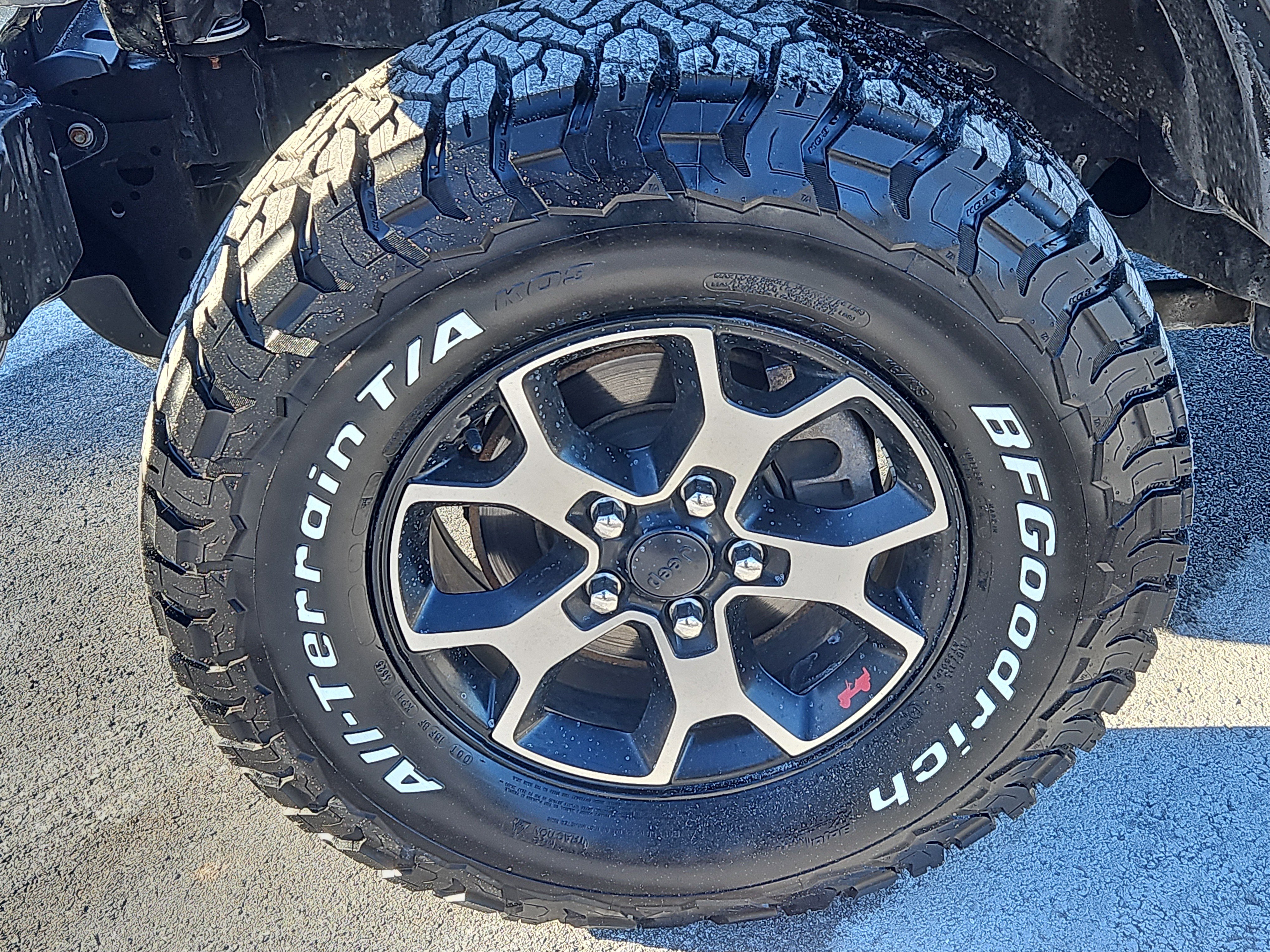 Used 2018 Jeep Wrangler Unlimited Rubicon image 3