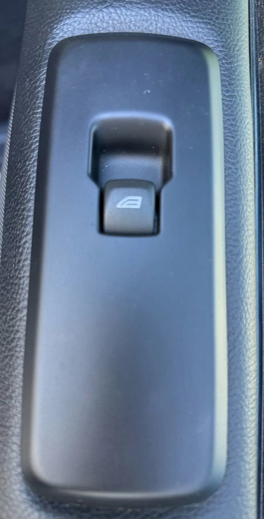 Used 2011 Land Rover LR4 HSE image 34