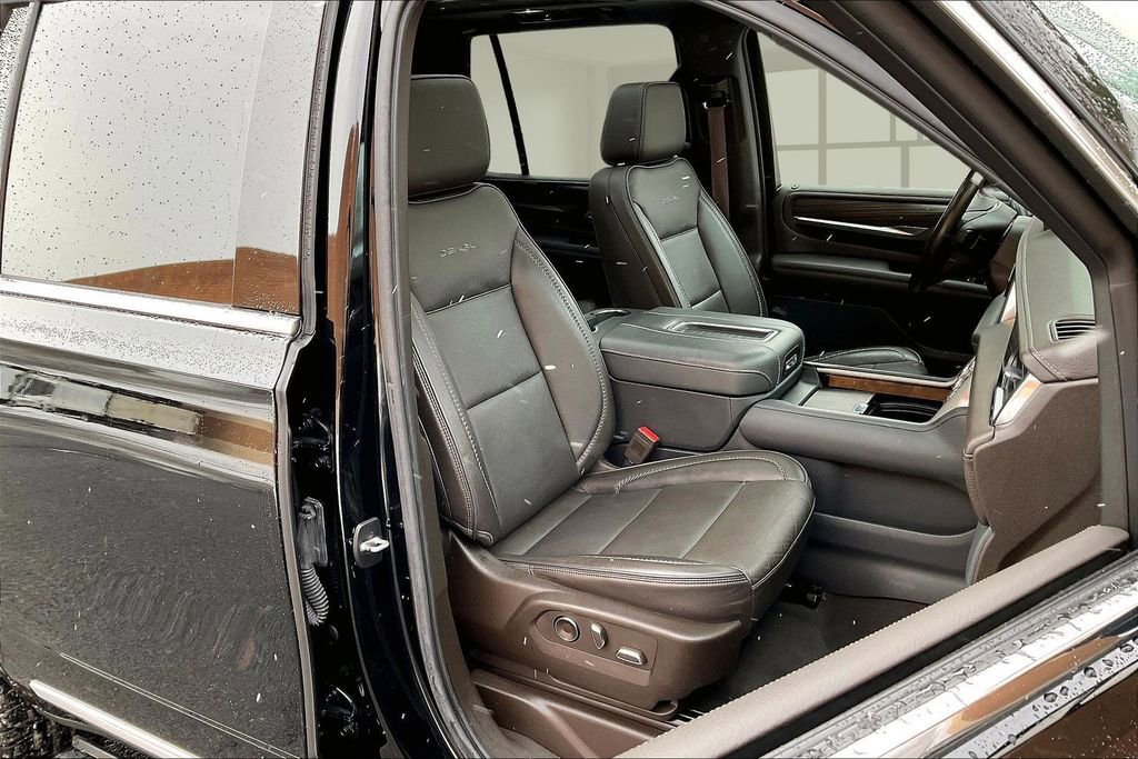 Used 2021 GMC Yukon Denali image 30